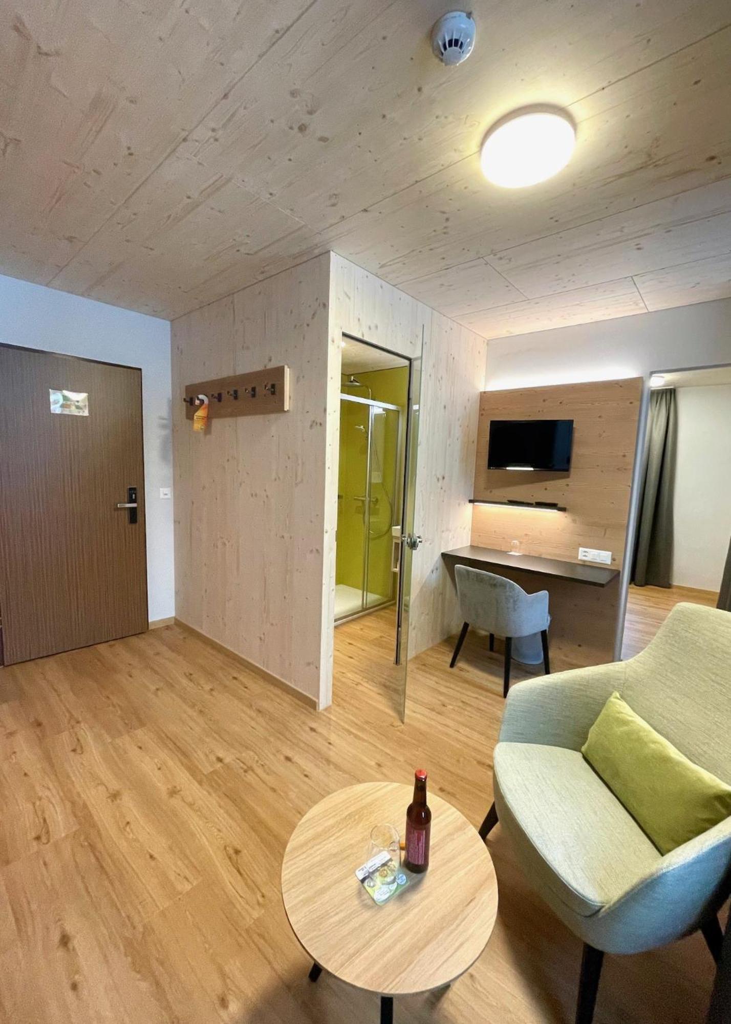 Boutique Und Bier Hotel Des Alpes Fiesch Exterior foto